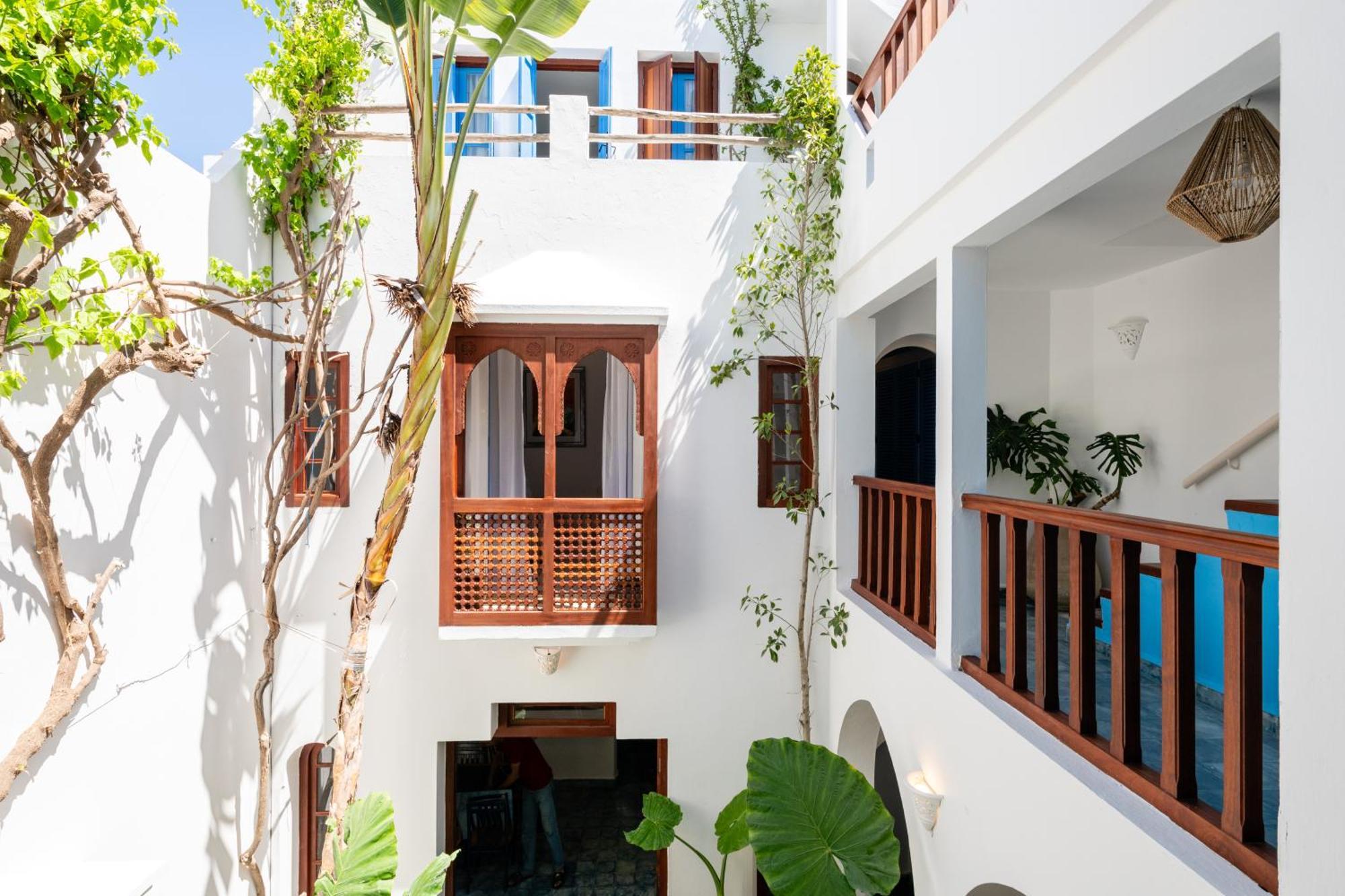 Riad Asilah 32 Bagian luar foto