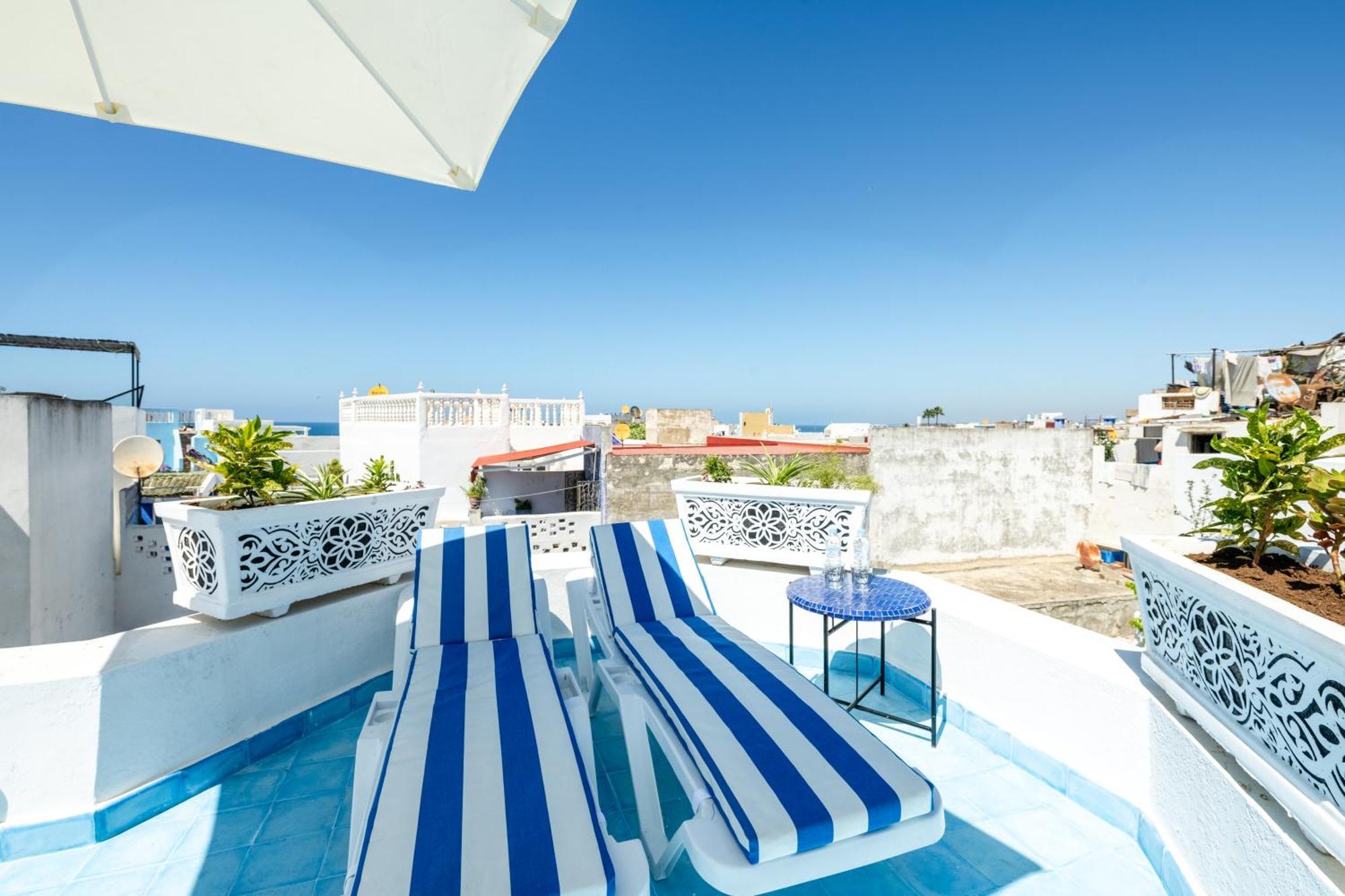 Riad Asilah 32 Bagian luar foto